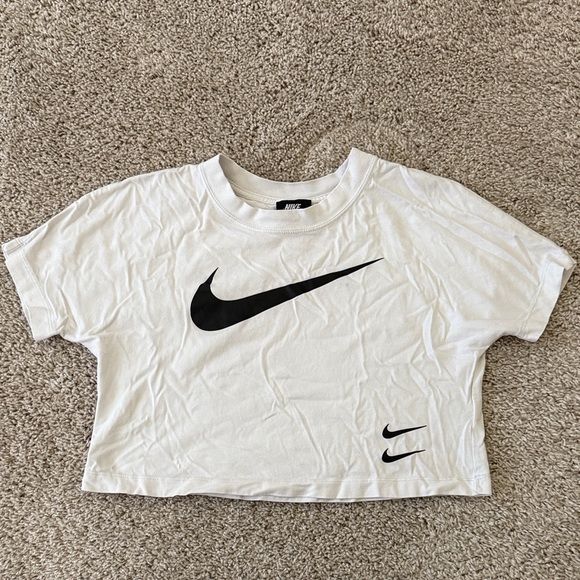 Nike Women's White and Black Logo Crop Top - Picture 1 of 4